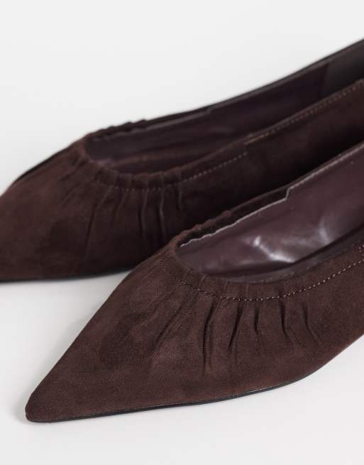 Glamorous - Bailarinas marrones fruncidas con puntera fina de antelina, 3 de 4