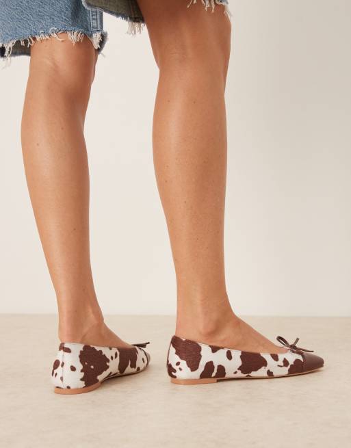 Glamorous ballet flats in cow print, 3 of 4