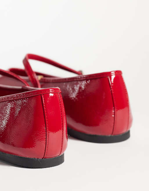 Glamorous ballet flats in red patent, 3 of 4