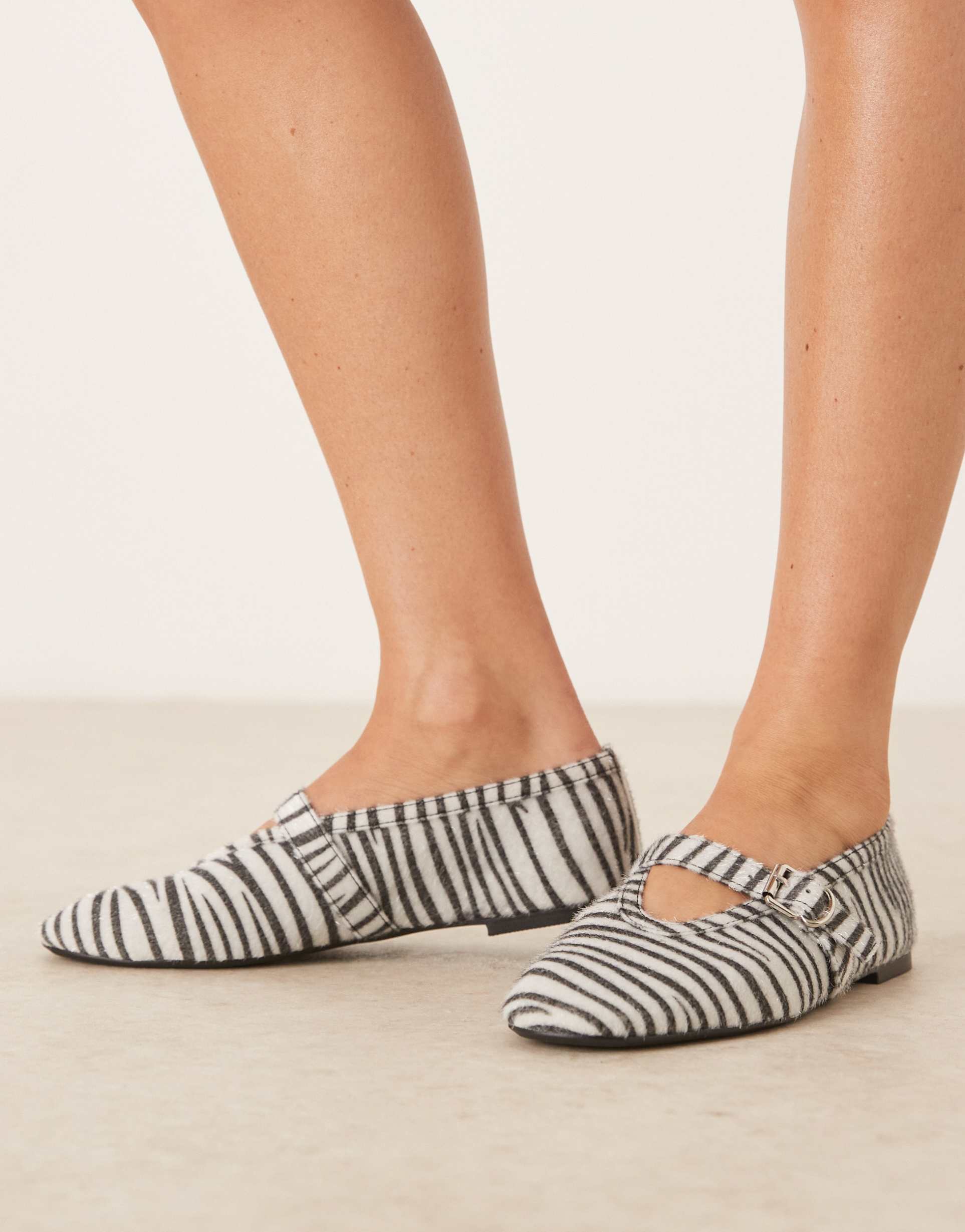 glamorous ballet flats with buckle straps in zebra print