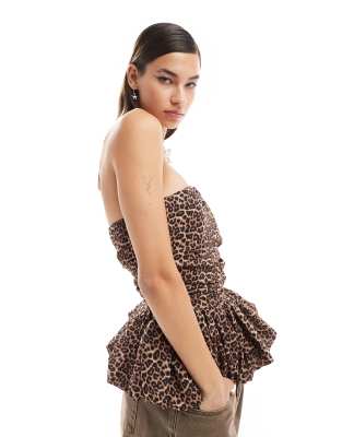 Glamorous bandeau bubble hem top in leopard-Brown