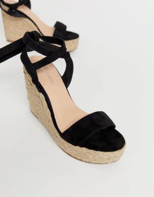 espadrilles that tie around the ankle