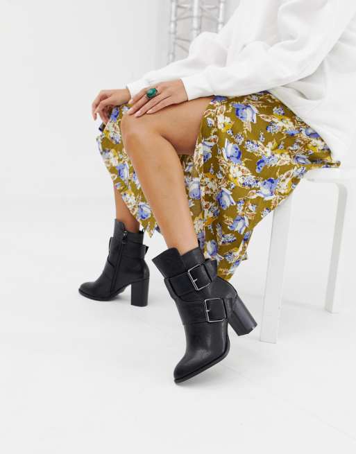 Ankle boots store with buckles