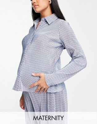 Glamorous Maternity relaxed plisse shirt in blue spot co-ord