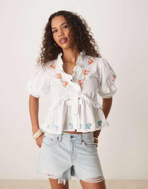 Glamorous boho frill blouse with floral embroidery in white