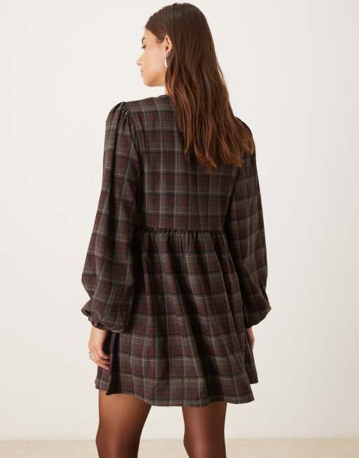 Glamorous - Bordeaux smock-minikjole med lange ærmer, V-hals, bindebånd foran og tern, 4 af 4