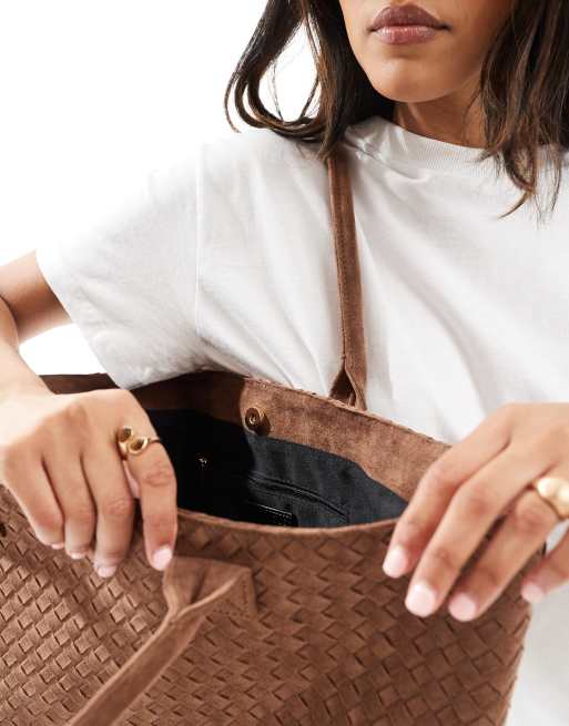 Glamorous - Borsa da spalla grande in camoscio sintetico color marrone chiaro intrecciato , 4 di 4