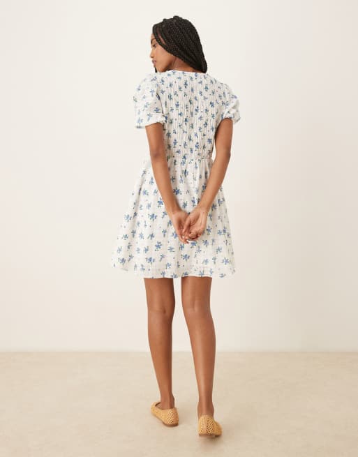 Glamorous bow detail puff sleeve dress in blue floral, 3 of 4