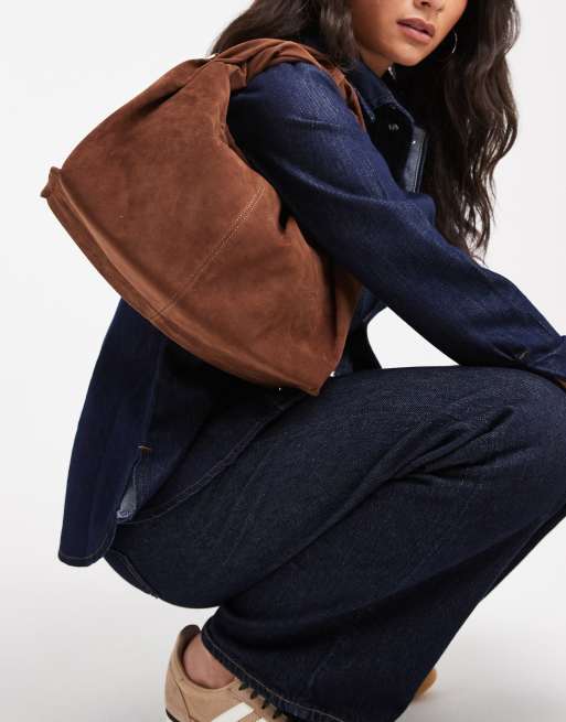 Glamorous - Brun løstsiddende taske med hank øverst og aftagelig crossbody-rem i imiteret ruskind