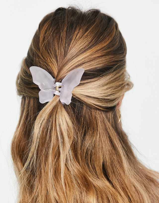 Glamorous butterfly shape hair clip in lavender