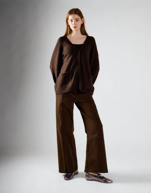 Glamorous Button-front v-neck cardigan in khaki brown, 4 of 4