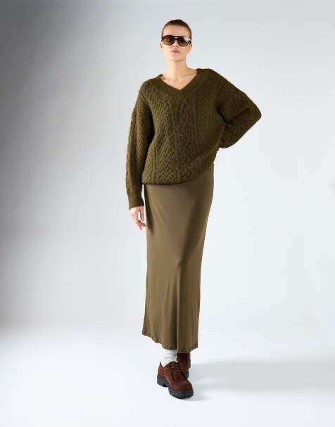 Glamorous Cable-knit v-neck sweater in deep green - view 1