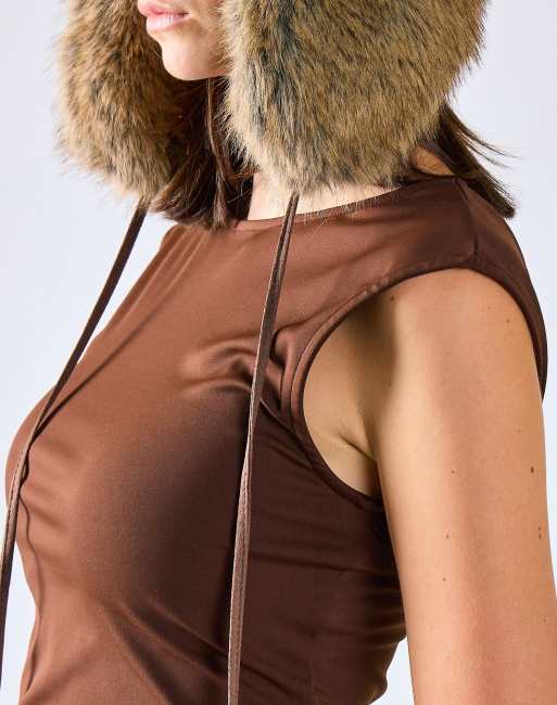 Glamorous Cap sleeve open back top in deep brown, 4 of 4