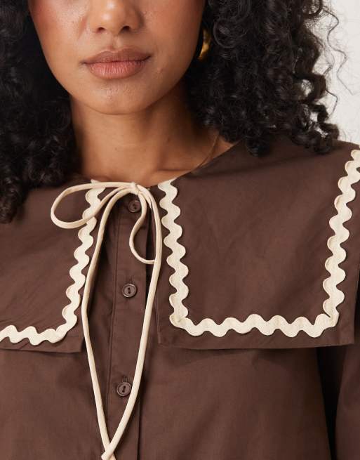 Glamorous - Chemise en popeline avec col carré et détails contrastants - Marron/crème, 4 de 4