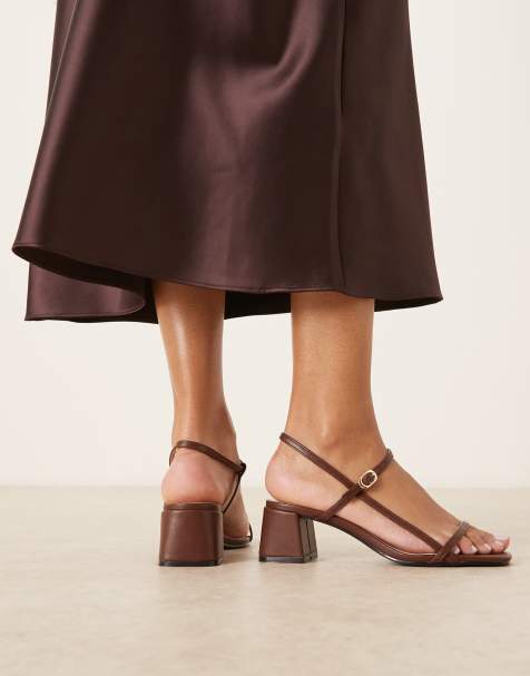 Glamorous – Chokladbruna sandaler med låg blockklack - view 1