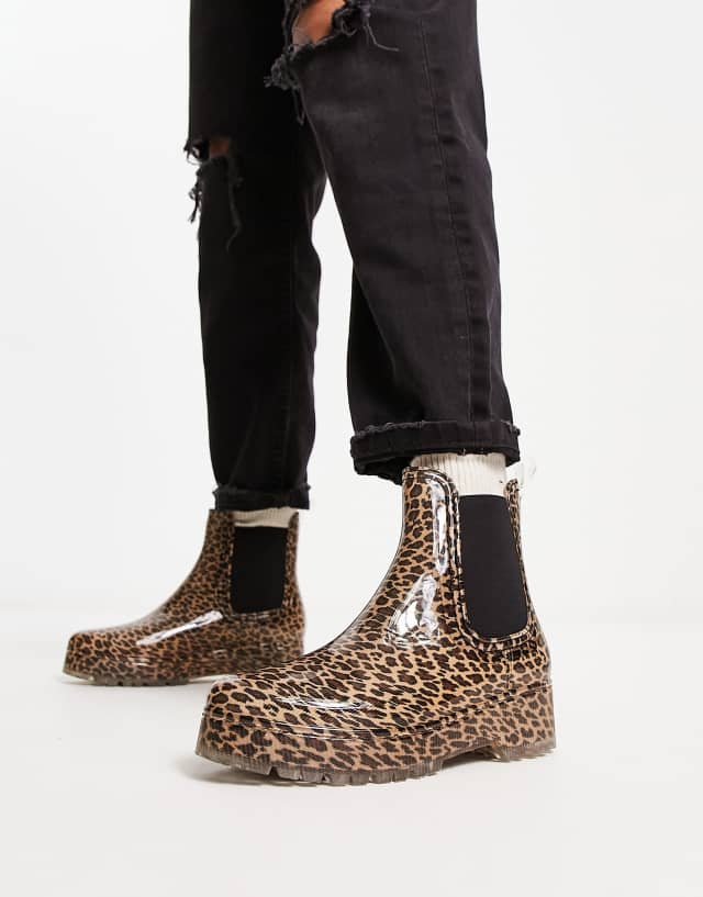 Glamorous chunky ankle rain boots in leopard