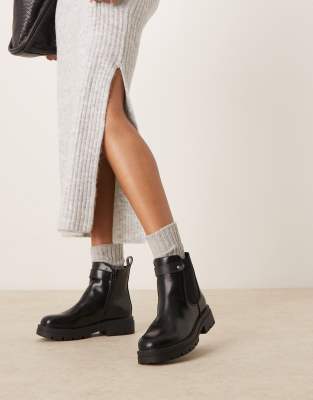 Glamorous chunky chelsea boots in black