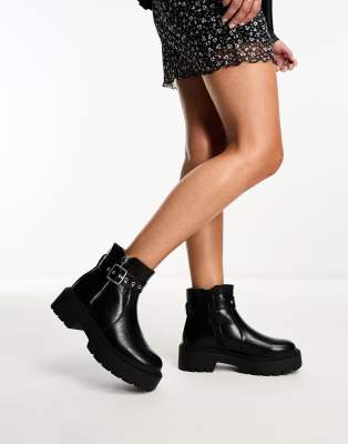 Glamorous Glamorous chunky chelsea boots with buckle in black