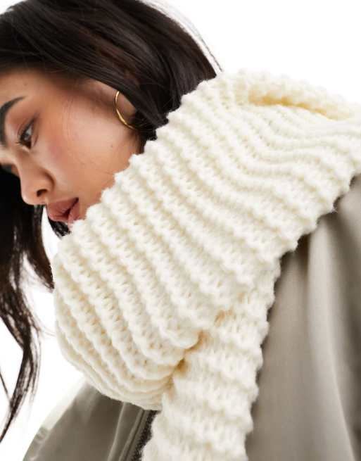 White knit hot sale scarf