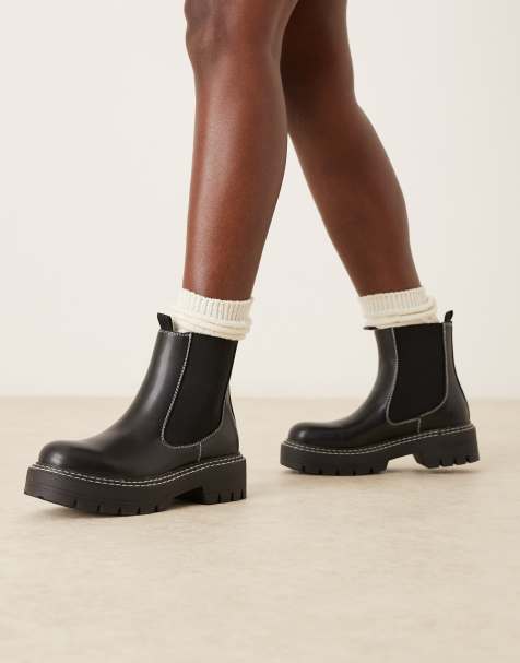 Glamorous chunky low ankle boots in black - view 1