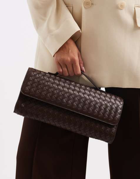 Glamorous – Clutch in Dunkelbraun mit Weboptik - view 1