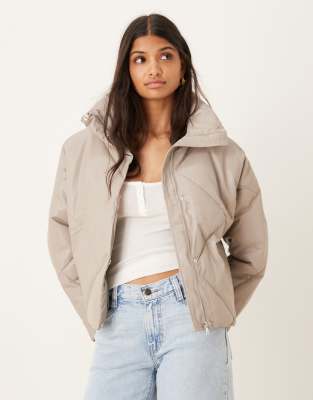 Glamorous Collared Long-sleeve Puffer-jacket In Grey