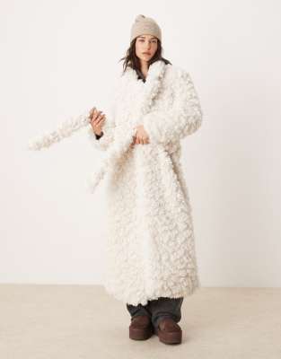 cream cloud faux fur coat with robe tie-White