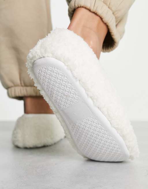 Fuzzy white outlet slipper boots