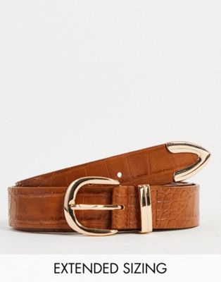 Glamorous Curve Exclusive belt in brown croc with gold tip