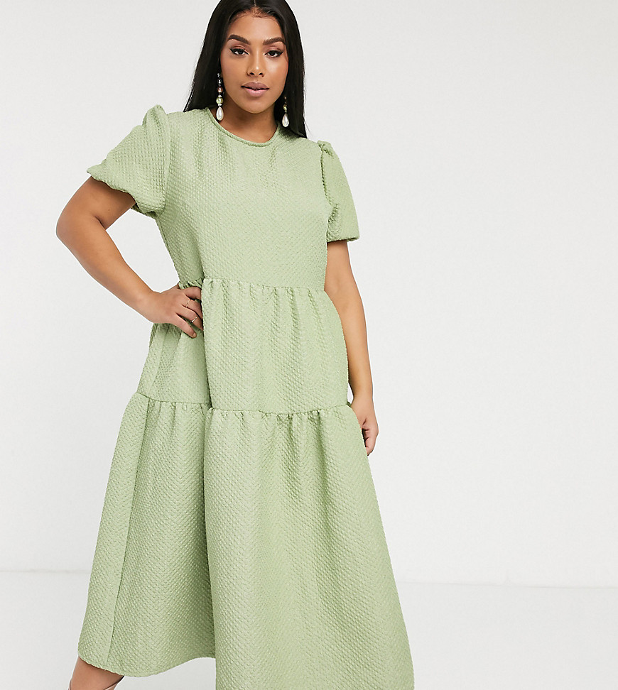 Glamorous Curve - Gelaagde lange aangerimpelde jurk van doorgestikte stof-Groen