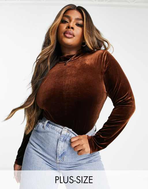 Glamorous Curve - Hoogsluitende fluwelen body in diepbruin