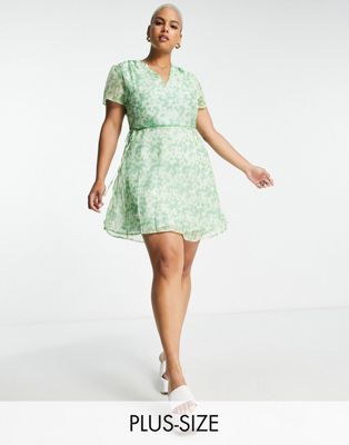 Glamorous Curve short sleeve mini wrap tea dress in apple ditsy floral-Multi