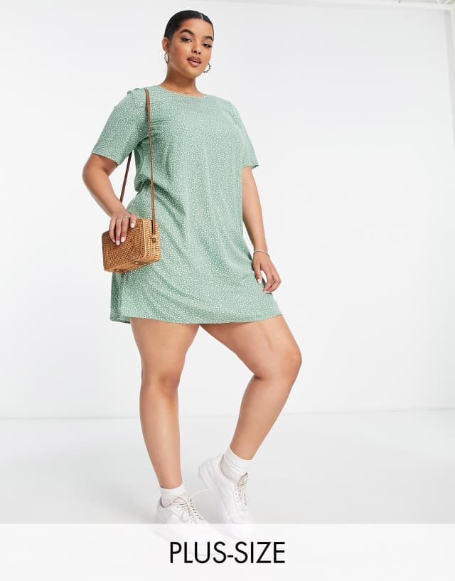 Glamorous Curve short sleeve shift dress in green ditsy