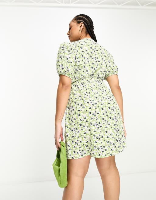 Glamorous Curve short sleeve wrap mini dress in green retro floral, 3 of 4