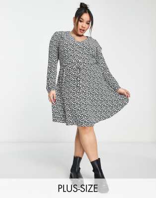 Glamorous Curve Glamorous Curve v neck mini tea dress in black daisy-Multi