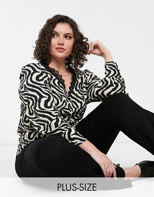 Glamorous Curve vintage cropped blouse with lace collar in abstract stripe