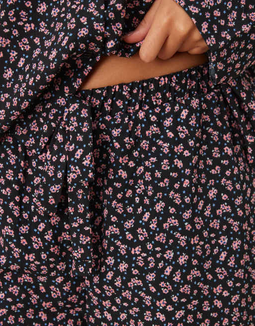 Glamorous ditsy floral pyjama shirt and trouser set in black pink floral, 3 of 4