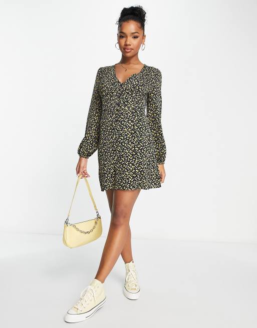 Miss Selfridge shirred cuff jersey smock dress in black ditsy print