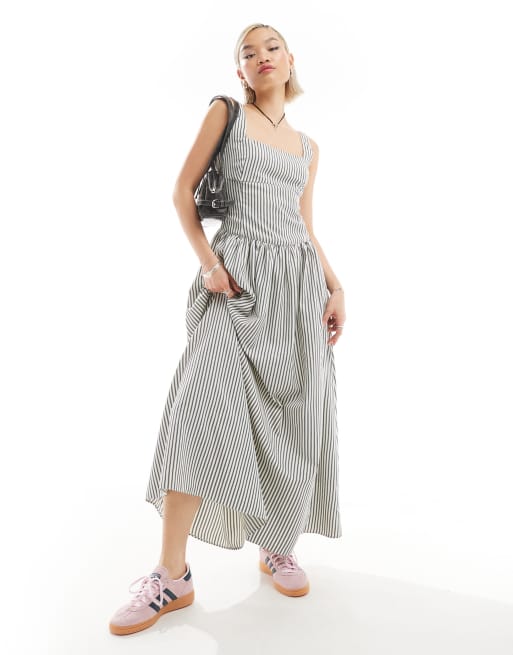 Glamorous drop waist square neck full skirt maxi dress in black white stripe, 2 of 4