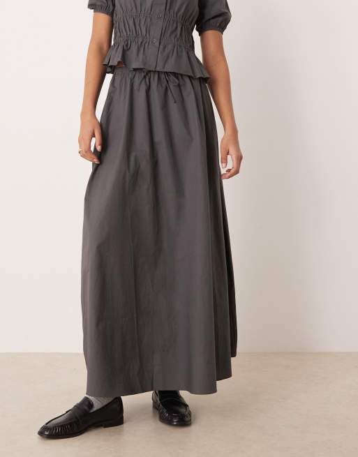 Glamorous elastic waist maxi skirt in dark grey (part of a set), 2 of 5