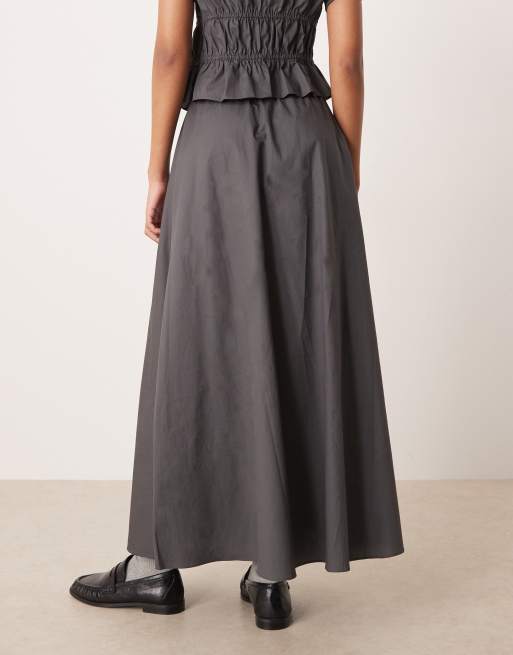 Glamorous elastic waist maxi skirt in dark grey (part of a set), 4 of 5