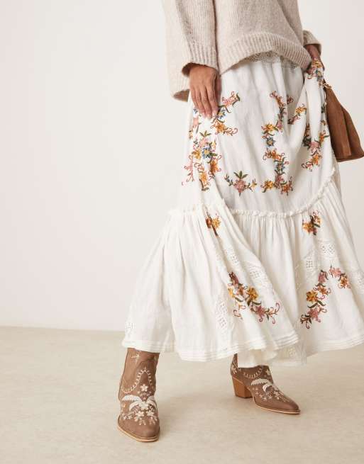 Glamorous embroidered western knee boots in tan, 2 of 4
