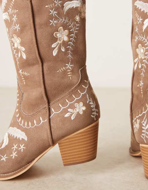 Glamorous embroidered western knee boots in tan, 3 of 4