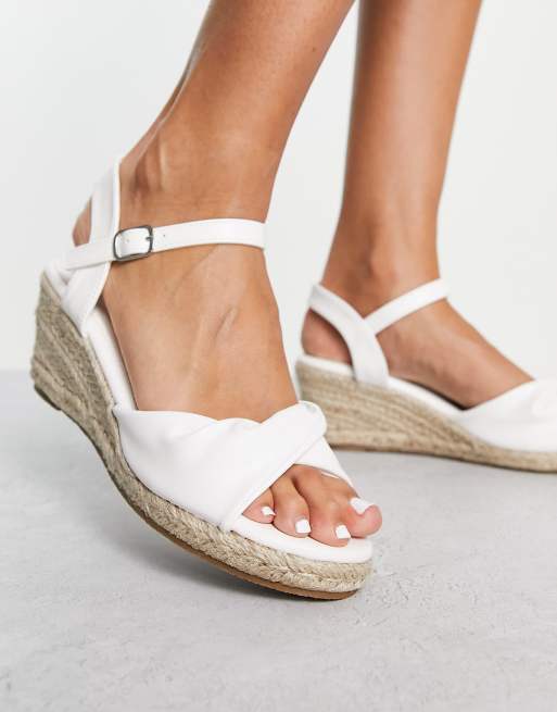 Vergevingsgezind Uitleg liter Glamorous - Espadrille-sandalen met halfhoge sleehak van PU in wit | ASOS