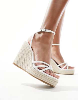 Glamorous - Espadrilles-Sandaletten in Weiß mit Keilabsatz