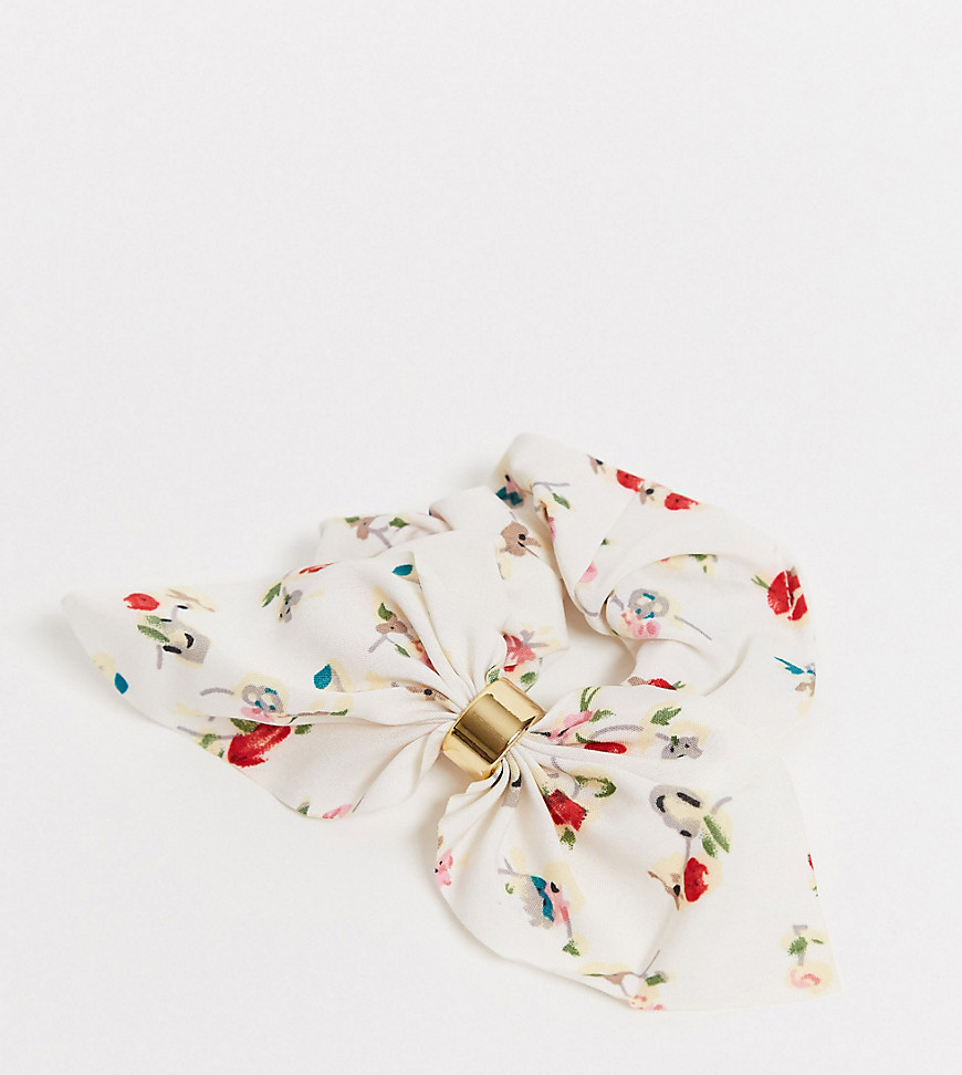 Glamorous Exclusive Hair Scrunchie In White Floral