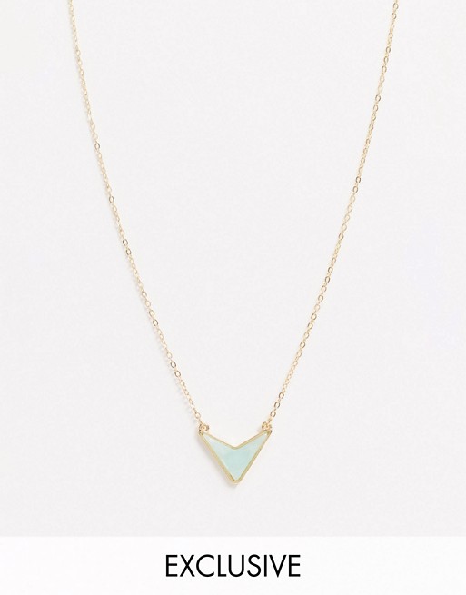 Glamorous Exclusive necklace with resin triangle pendant