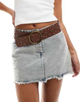 Glamorous Glamorous eyelet chunky belt in brown