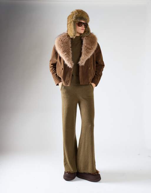 Glamorous Faux fur collar bomber jacket in khaki brown, 2 of 4