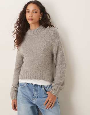 Glamorous - Figurbetonter, kastiger Strickpullover in Grau